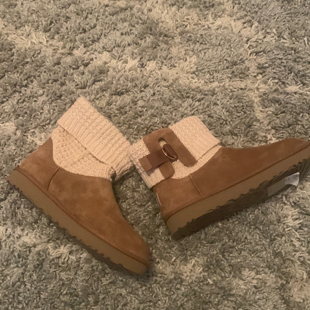 UGG SOLENE MINI NWT
